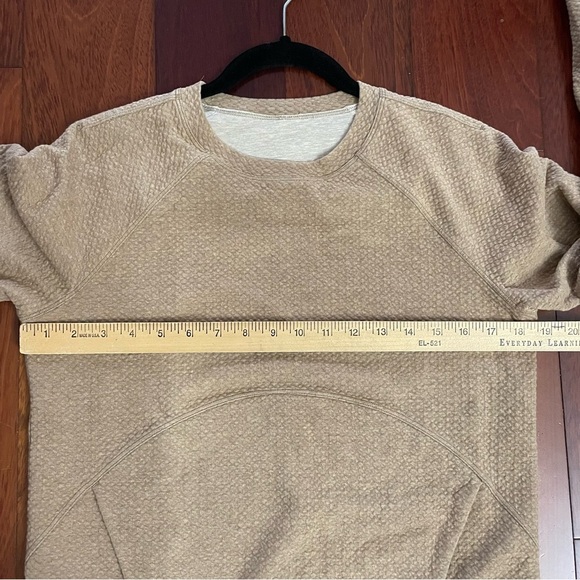 Lululemon Catch A Moment Crew Pullover Sweatshirt Brown Women's Size 6 B18 - Picture 9 of 10